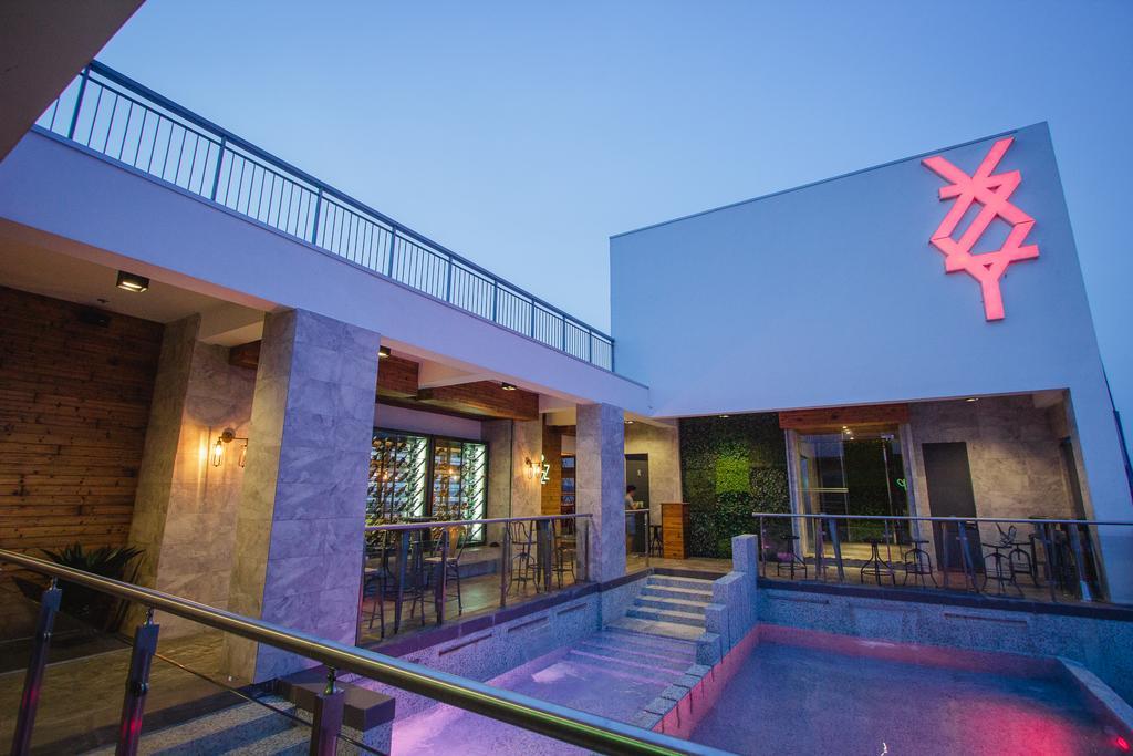 Hotel Xyz Tacloban Bagian luar foto