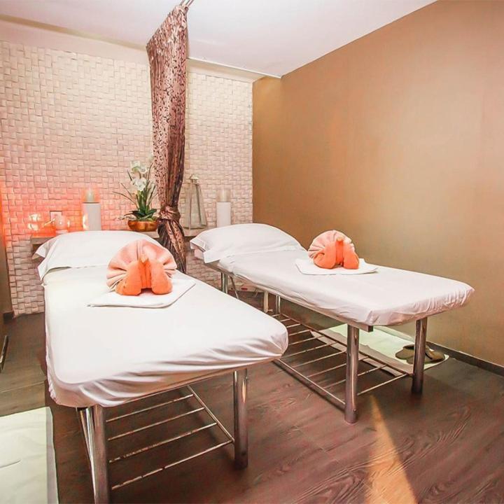 Hotel Xyz Tacloban Bagian luar foto