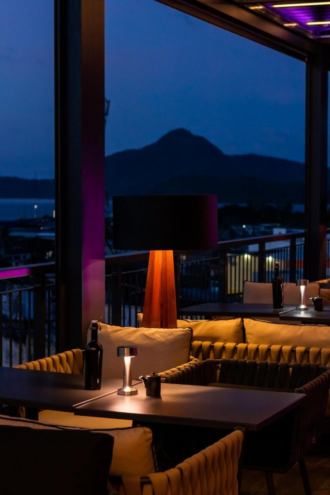 Hotel Xyz Tacloban Bagian luar foto