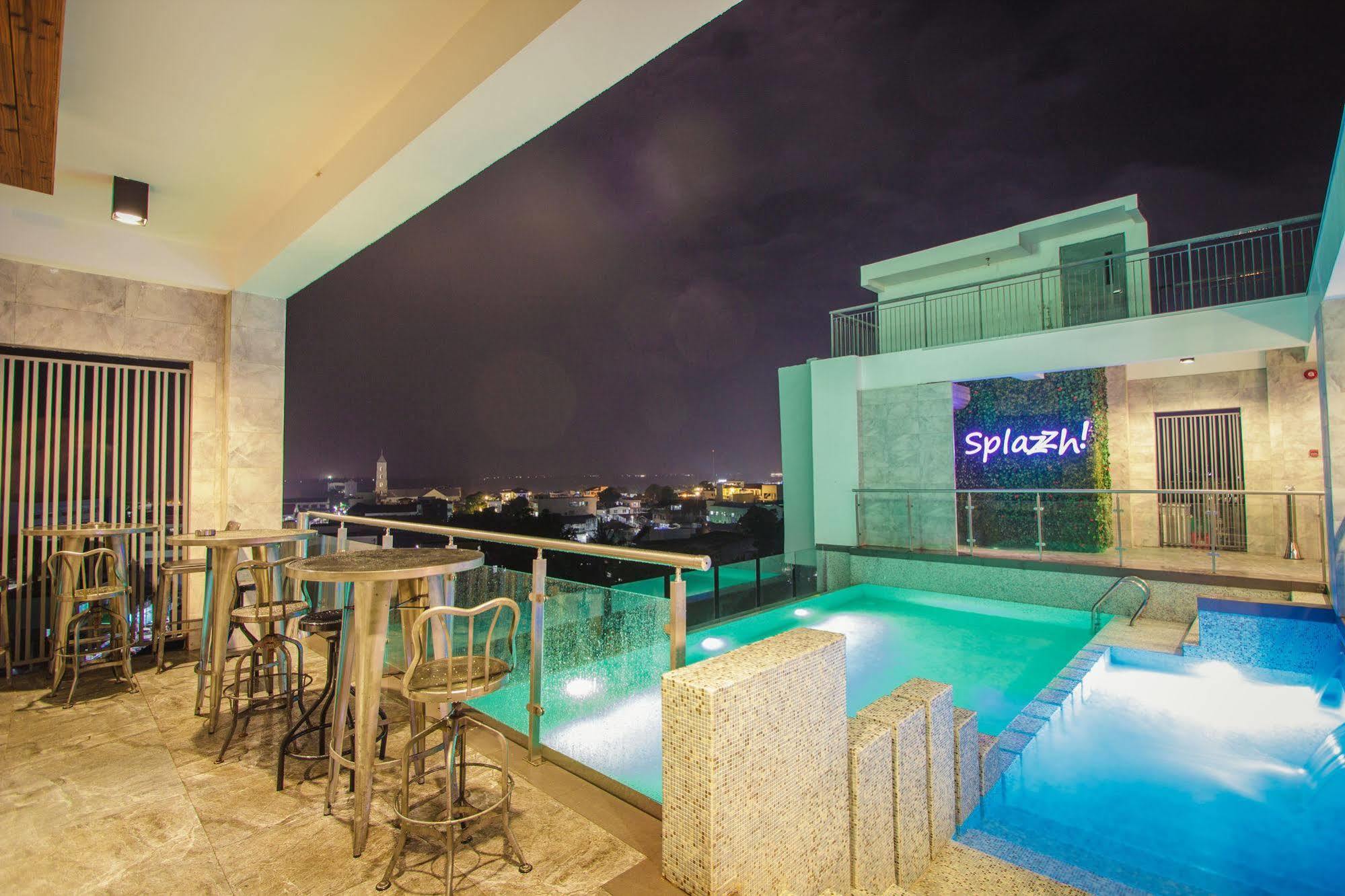 Hotel Xyz Tacloban Bagian luar foto